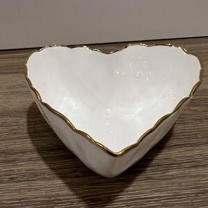 White ceramic heart bowl
